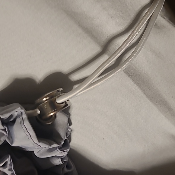 Athletic works - Picture 4 of 4